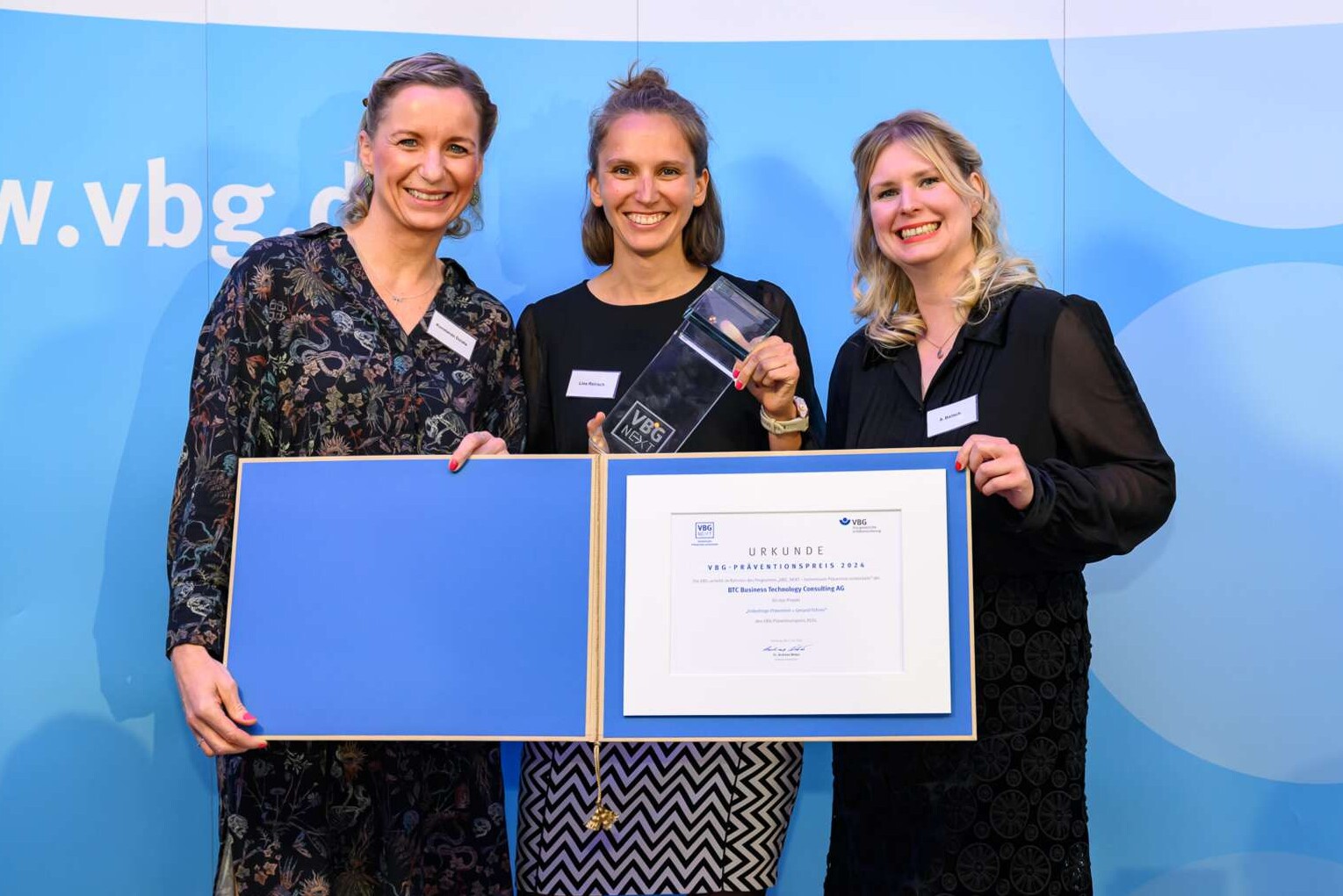 VBG_NEXT Verleihungsveranstaltung 2024 - Gewinnerfoto Business Technology Consulting