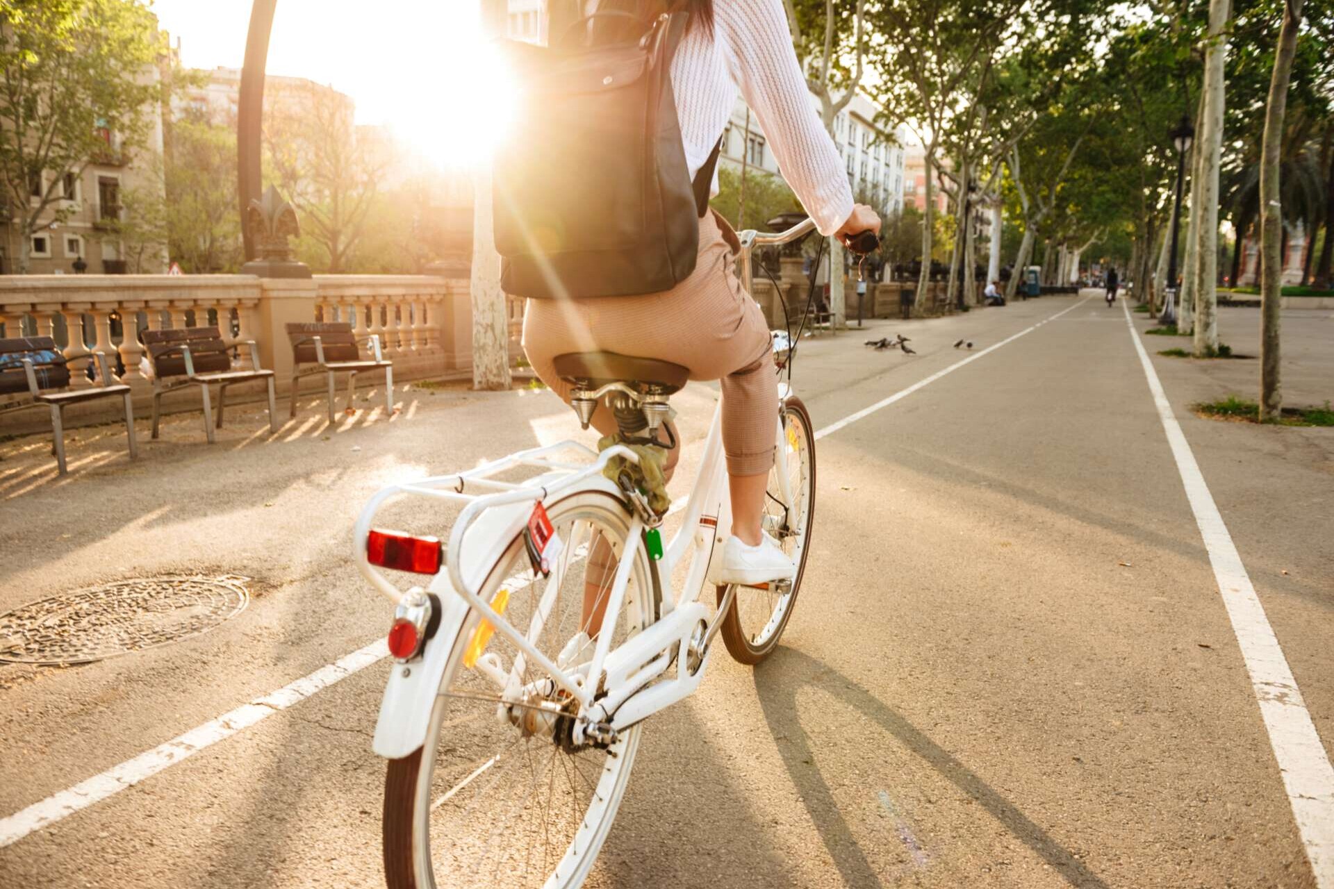 Fahrradfahrende auf Radweg