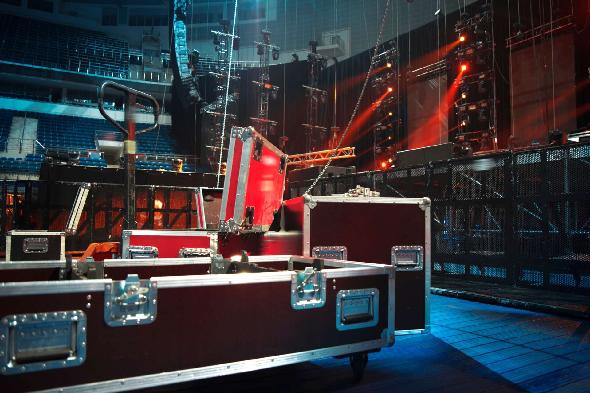 Vorbereitung der Bühne für ein Konzert#RLNCH_XXIII; #LOCK_IT